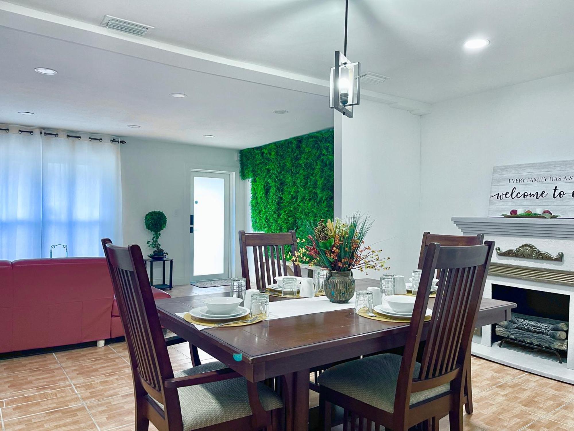 Akeyi Miami305 Private Bedrooms Bagian luar foto